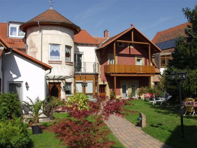 Gutshof Ziegelhuette Hotel Edenkoben Exterior foto